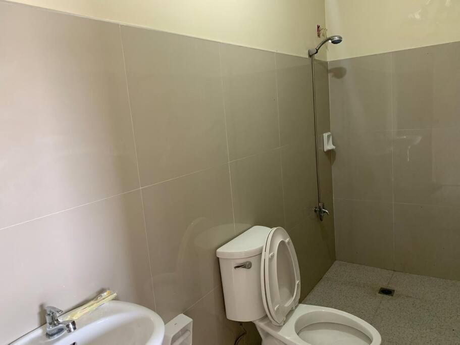 Lee'S Apartment Dumaguete City Екстер'єр фото