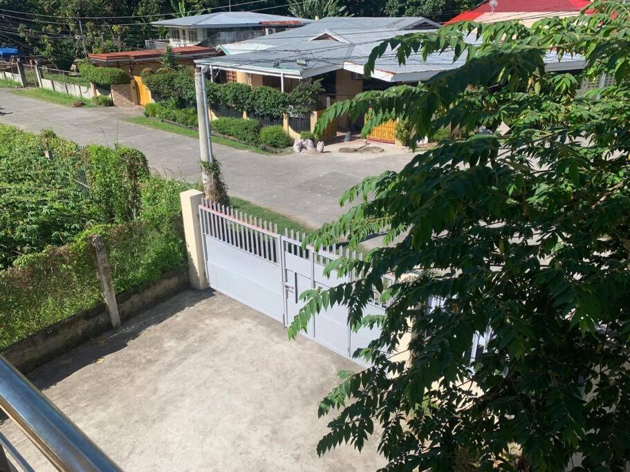 Lee'S Apartment Dumaguete City Екстер'єр фото